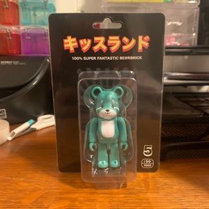 Bearbrick The Weeknd KISS LAND SUPER FANTASTIC 100%